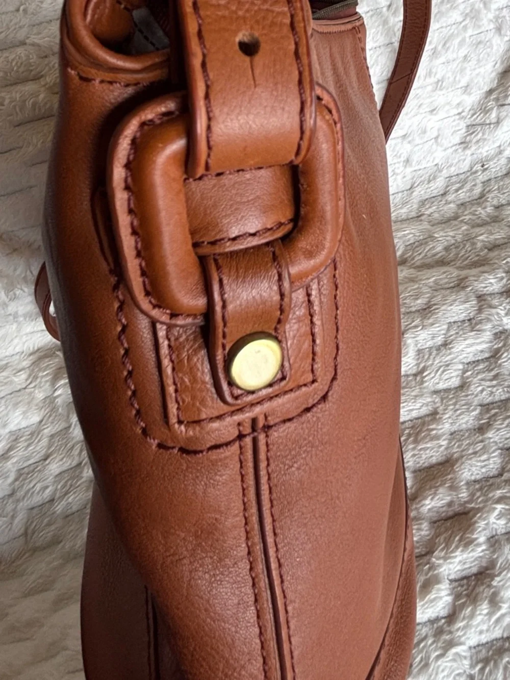 Cole Haan Cognac Tan Smooth Leather Crossbody Hobo Bag Brass Hardware